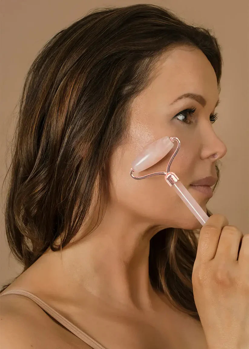 ILLŪMEN LED Light Therapy Device